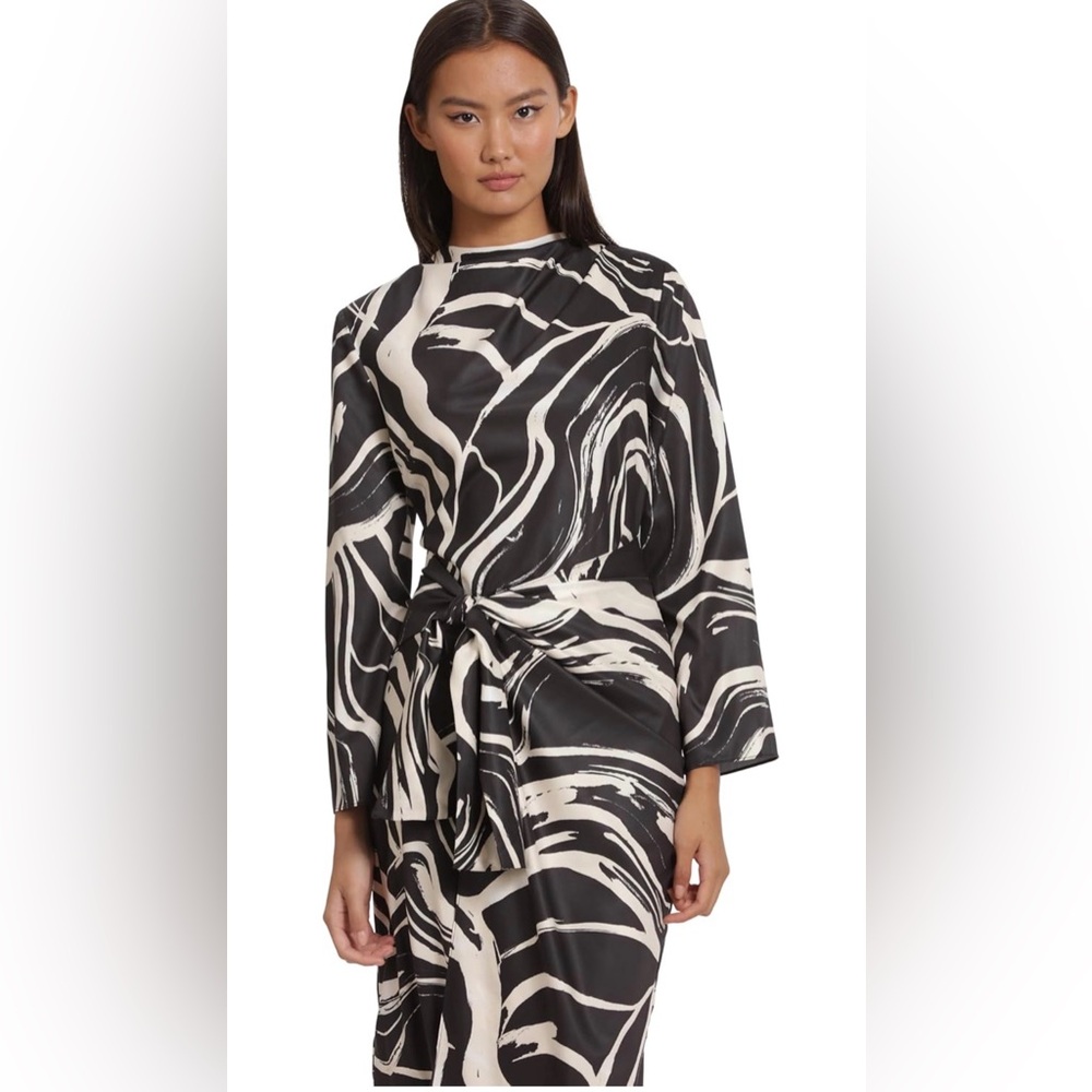 NWT-Donna Morgan Women's Donna Morgan Women's Dresses Long Sleeve Midi Wrap - Picture 3 of 13